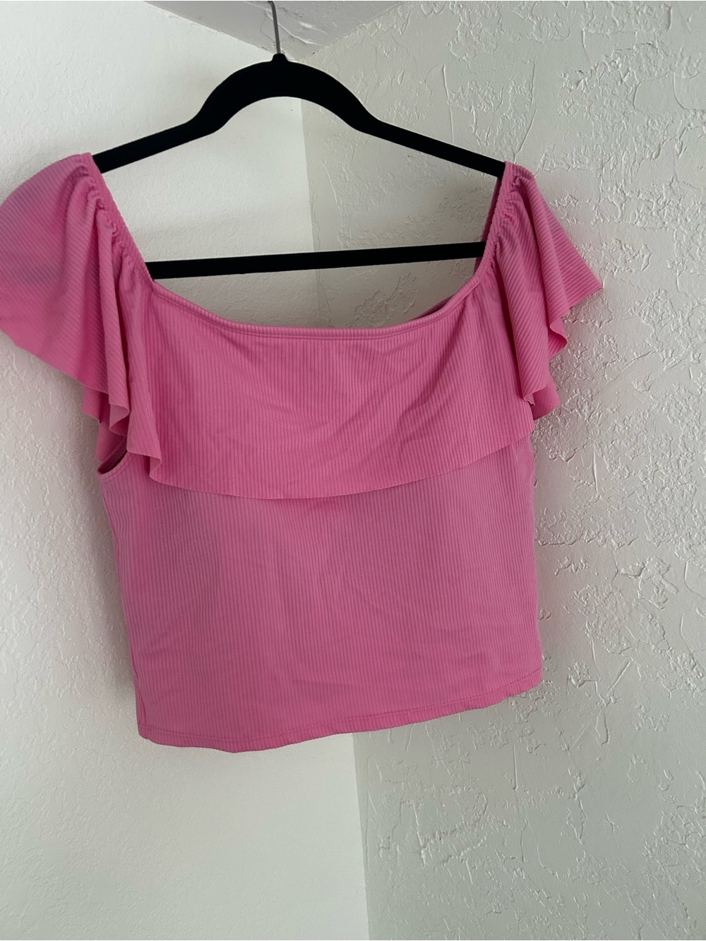 Kortni Jeane Pink Off-Shoulder Ruffle Bikini Top - Picture 2 of 3